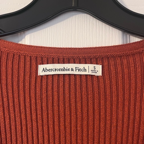 NWOT Abercrombie & Fitch Burnt Orange Ribbed Sweater V Neck Bodysuit - Picture 3 of 3